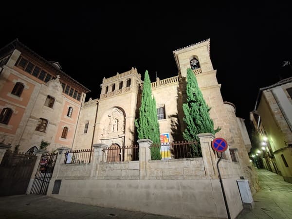 iglesia de san Millan, noche