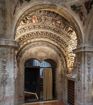 iglesia de san Martín de Tours, portico, Salamanca