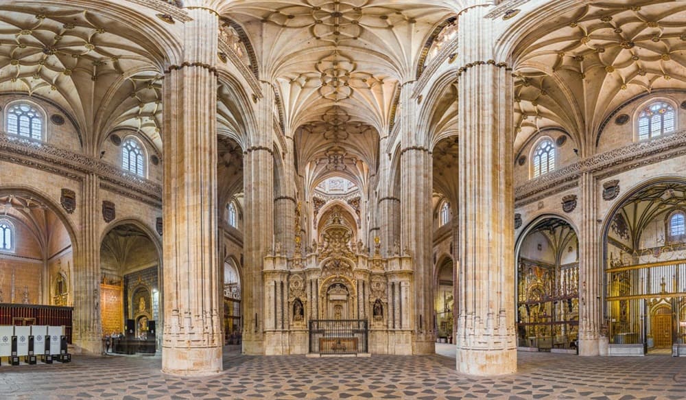vista del crucero de la catedral de Salamanca