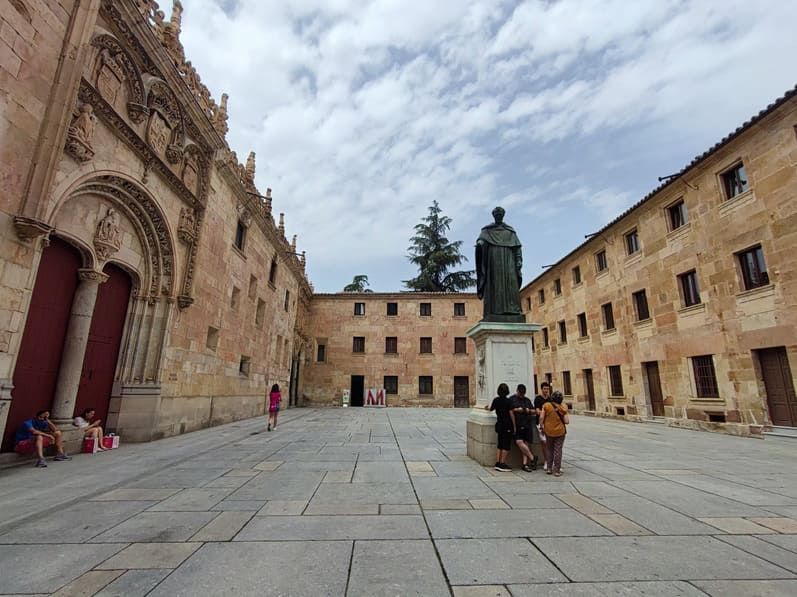 patio escuelas menores universidad de Salamanca