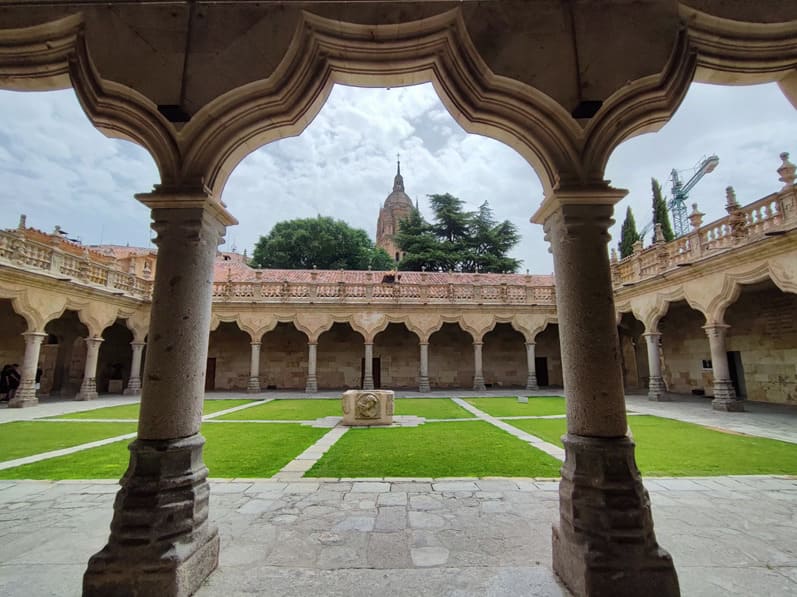 patio escuelas menores universidad de Salamanca