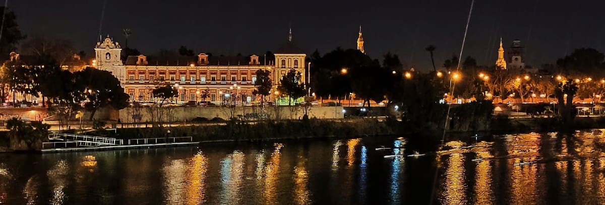 palacio de San Telmo desde puente de san Telmo, Sevilla