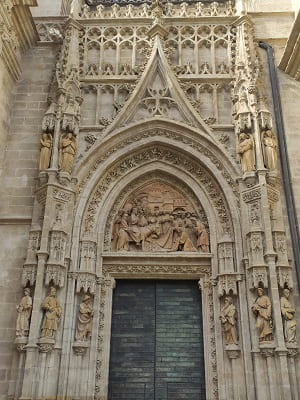 puerta de las campanillas, Sevilla