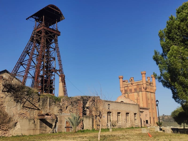 cabria y castillete, Villanueva Rio y Minas