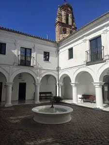 patio del ayuntamiento, Cazalla de la Sierra