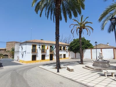 plaza Mayor de Espeluy