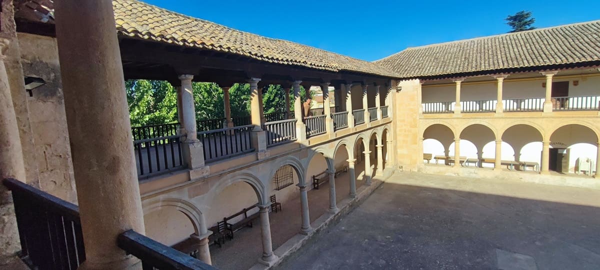 claustro de nuestra señora de Fuensanta