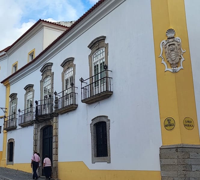 rua de la Republica, Evora