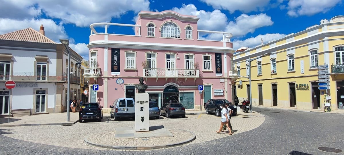 plaza jose Bernardo Lopes, Loule