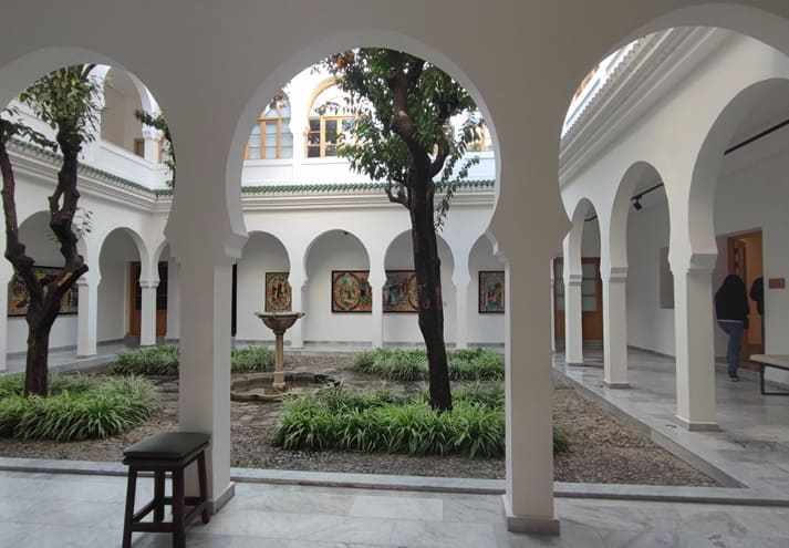 Museo artistas viajeros, patio, Tanger